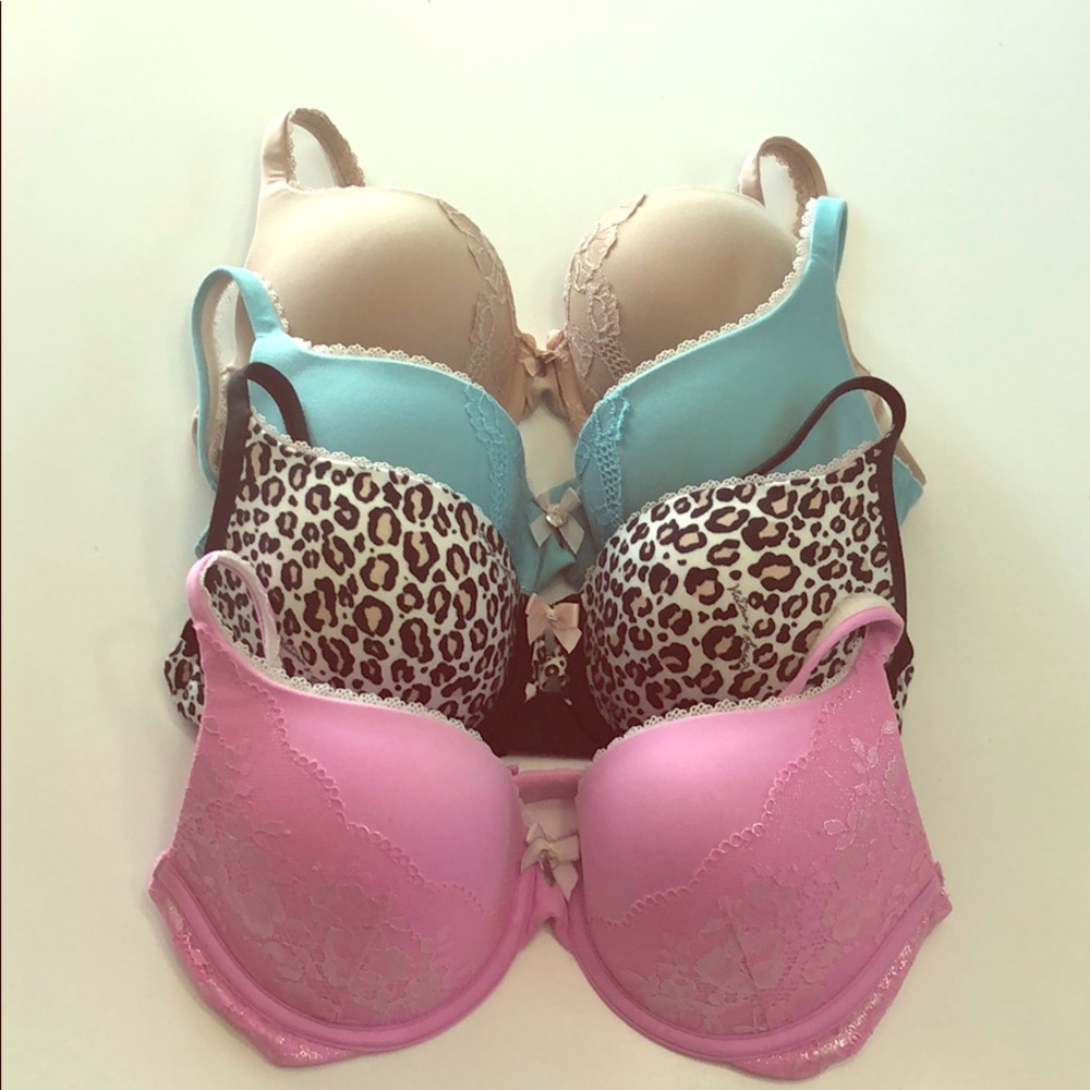 Victoria Secret 32D bras